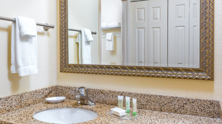 Staybridge Suites Room