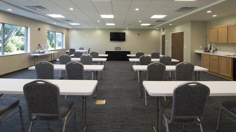<b>Holiday Inn Express & Suites La Porte Meeting</b>. Images powered by <a href="https://www.leonardoworldwide.com/" title="Leonardo Worldwide" target="_blank">Leonardo</a>.