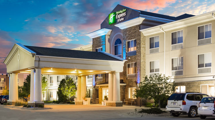 Holiday Inn Express Exterior