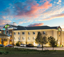 Holiday Inn Express Exterior