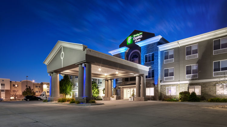 Holiday Inn Express Exterior