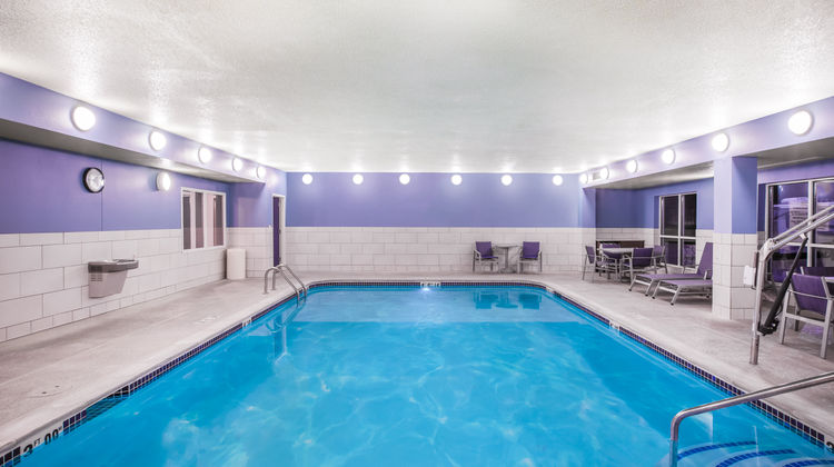 Holiday Inn Express Pool