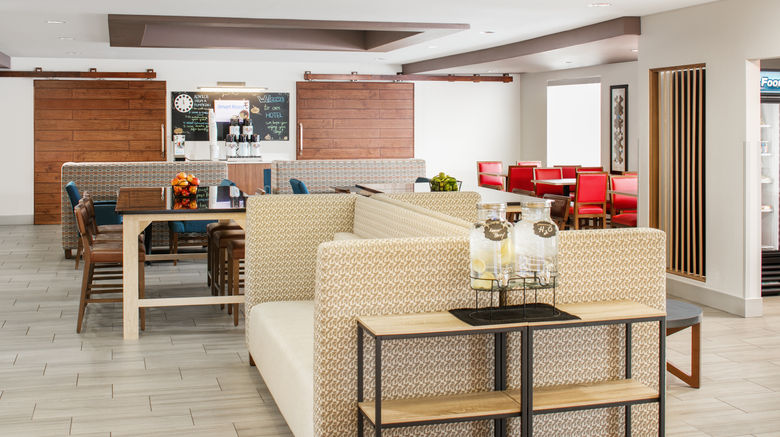 <b>Holiday Inn Express Lobby</b>. Images powered by <a href="https://www.leonardoworldwide.com/" title="Leonardo Worldwide" target="_blank">Leonardo</a>.