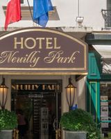 Neuilly Park Hotel