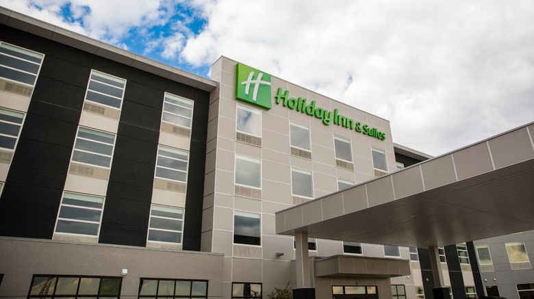 <b>Holiday Inn Hotel & Suites Calgary South Exterior</b>. Images powered by <a href="https://www.leonardoworldwide.com/" title="Leonardo Worldwide" target="_blank">Leonardo</a>.