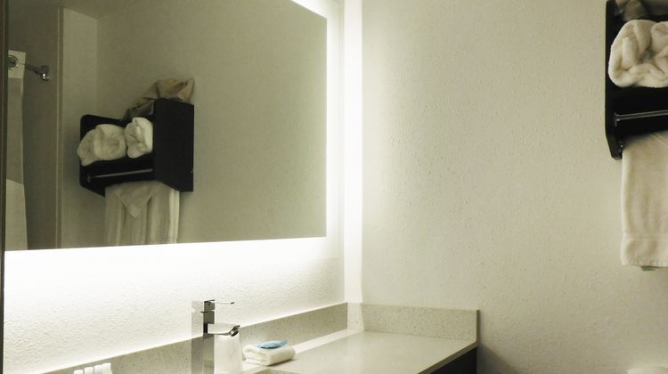 Holiday Inn Express Coventry S Room