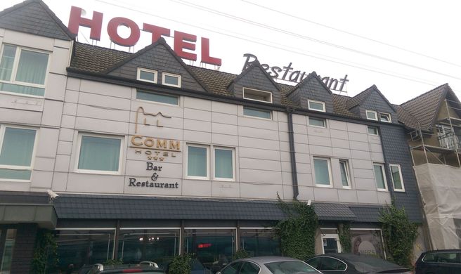 Hotel Comm Exterior