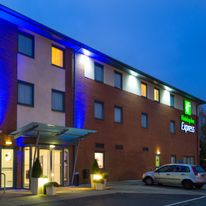 Holiday Inn Express Bedford