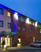 Holiday Inn Express Bedford