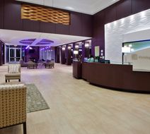 Holiday Inn Macon North Lobby