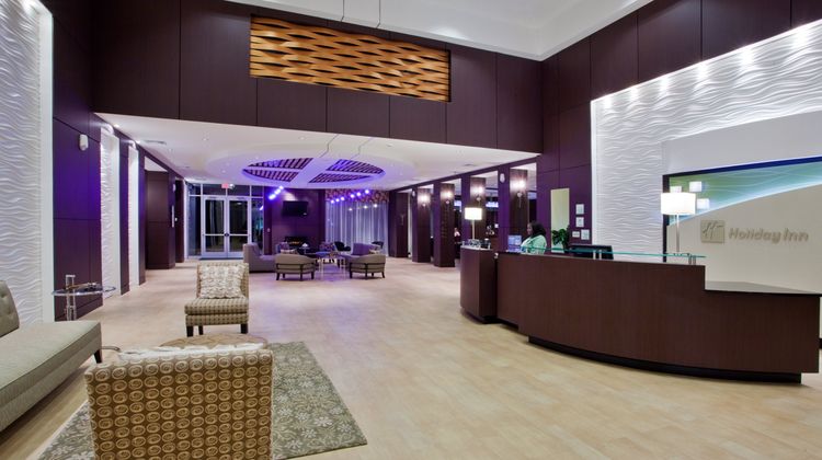Holiday Inn Macon North Lobby