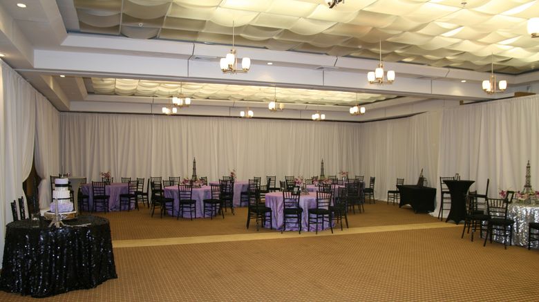 <b>Holiday Inn Macon North Ballroom</b>. Images powered by <a href="https://www.leonardoworldwide.com/" title="Leonardo Worldwide" target="_blank">Leonardo</a>.