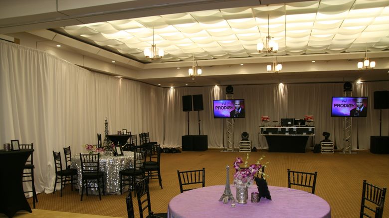 <b>Holiday Inn Macon North Ballroom</b>. Images powered by <a href="https://www.leonardoworldwide.com/" title="Leonardo Worldwide" target="_blank">Leonardo</a>.