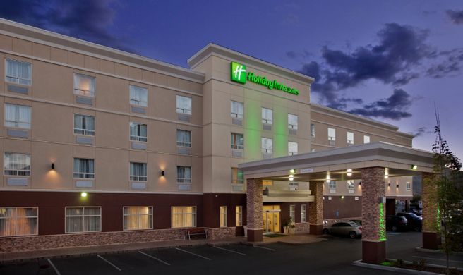 Holiday Inn Hotel & Suites Kamloops Exterior