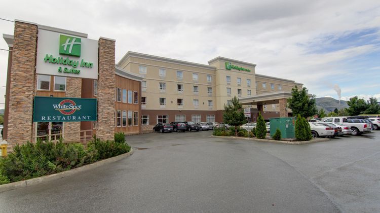 Holiday Inn Hotel & Suites Kamloops Exterior