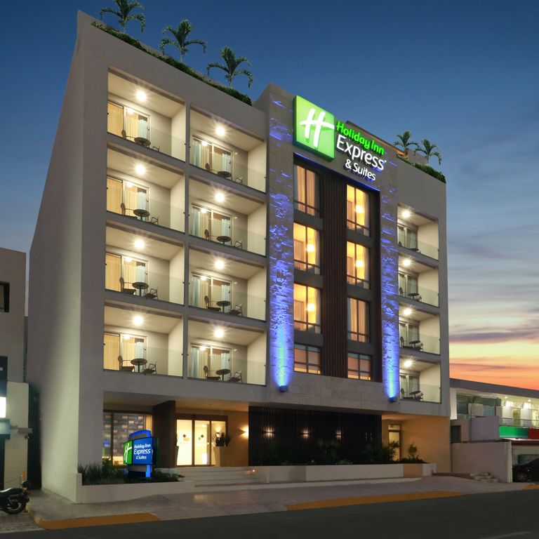 Holiday Inn Express & Suites