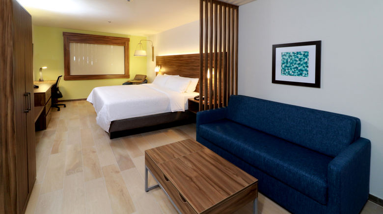 <b>Holiday Inn Express & Suites Room</b>. Images powered by <a href="https://www.leonardoworldwide.com/" title="Leonardo Worldwide" target="_blank">Leonardo</a>.