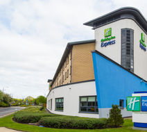 Holiday Inn Express Glasgow Airport Exterior