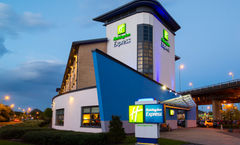 Holiday Inn Express Glasgow Airport