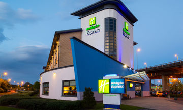 Holiday Inn Express Glasgow Airport