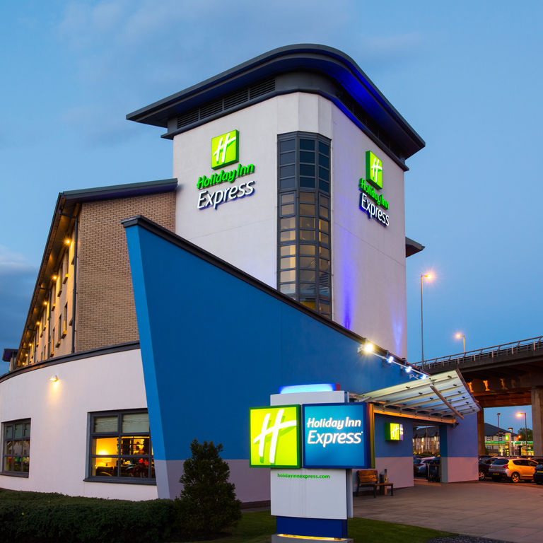 Holiday Inn Express Glasgow Airport