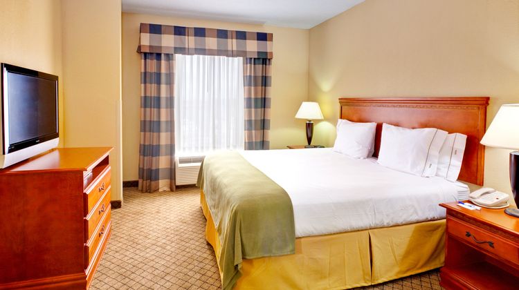 Holiday Inn Express Hotel & Suites Room