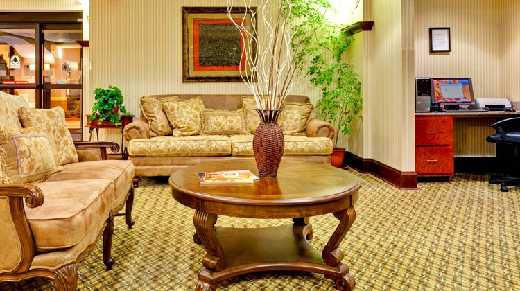 Holiday Inn Express Hotel & Suites Lobby