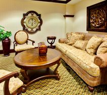 Holiday Inn Express Hotel & Suites Lobby