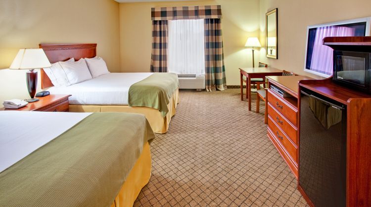 Holiday Inn Express Hotel & Suites Room