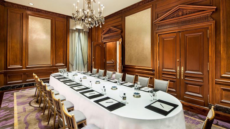 <b>The St Regis New York Meeting</b>. Images powered by <a href=https://www.travelagewest.com/Hotels/New-York-NY/