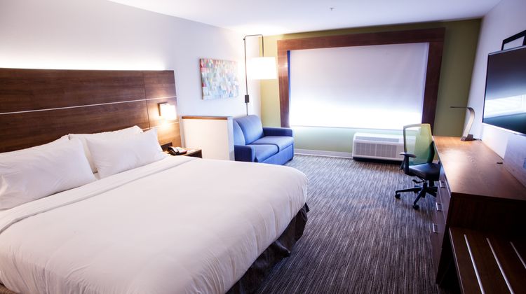 Holiday Inn Express/Suites Gettysburg SE Room