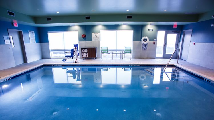 Holiday Inn Express/Suites Gettysburg SE Pool