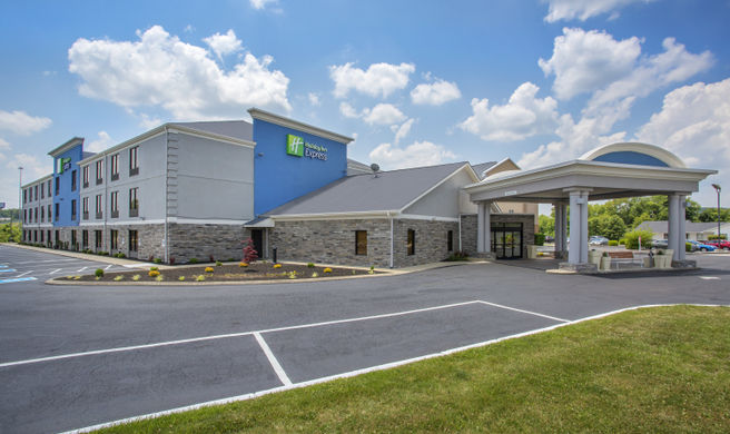 Holiday Inn Express Berea Exterior