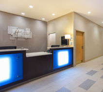 Holiday Inn Express Berea Lobby