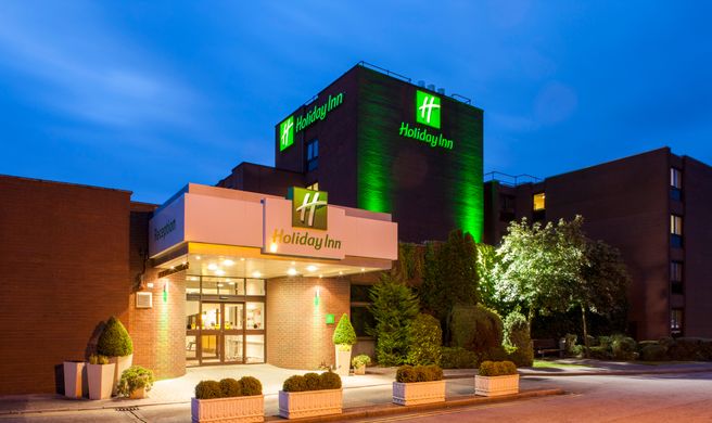 Holiday Inn Haydock Exterior