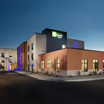 Holiday Inn Express & Suites Pocatello