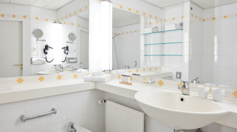 <b>Derag Livinghotel Grosser Kurfuerst Room</b>. Images powered by <a href="https://www.leonardoworldwide.com/" title="Leonardo Worldwide" target="_blank">Leonardo</a>.