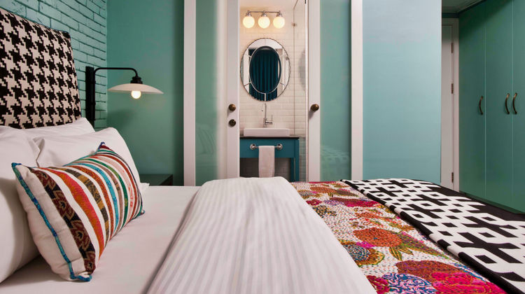 Center Chic Hotel Tel Aviv Room