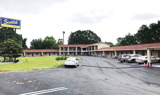 Scottish Inns Stone Mountain Exterior