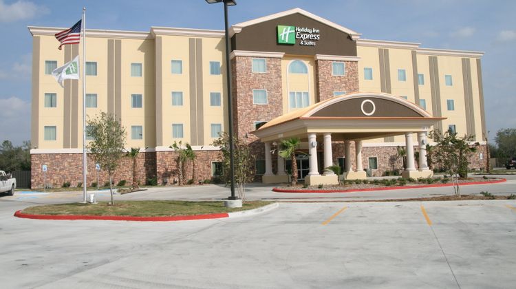 Holiday Inn Express & Stes George West Exterior