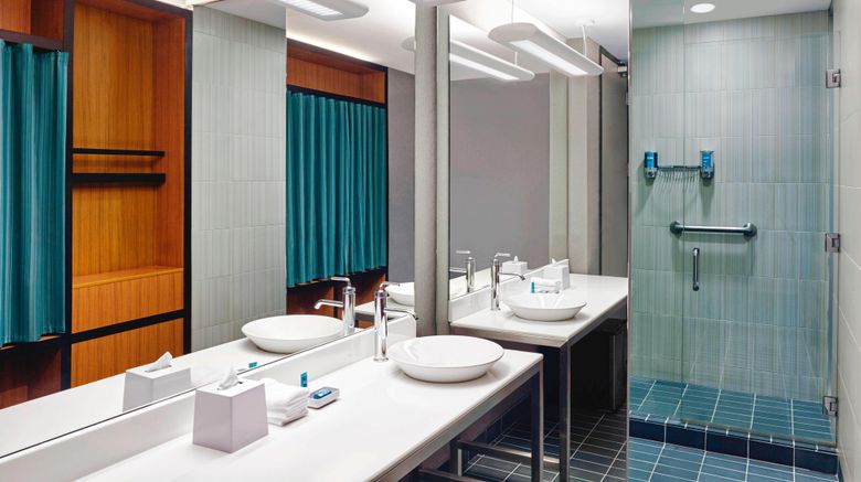 <b>aloft Montreal Airport Room</b>. Images powered by <a href="https://leonardo.com/" title="Leonardo Worldwide" target="_blank">Leonardo</a>.