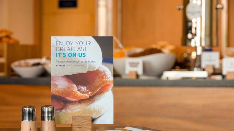 Holiday Inn Express Birmingham Redditch Restaurant
