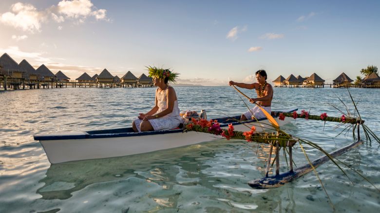 <b>InterContinental Le Moana Resort Room</b>. Images powered by <a href="https://www.leonardoworldwide.com/" title="Leonardo Worldwide" target="_blank">Leonardo</a>.