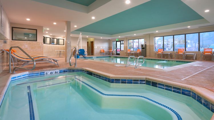 Holiday Inn Express & Suites Orem Spa