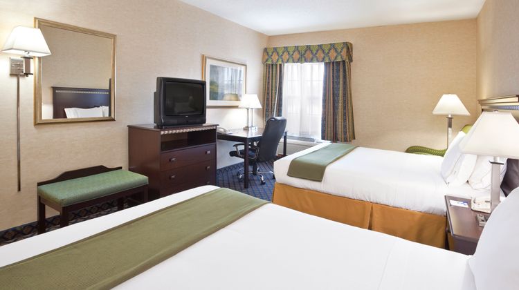 Holiday Inn Express Sunbury/Columbus Are Room