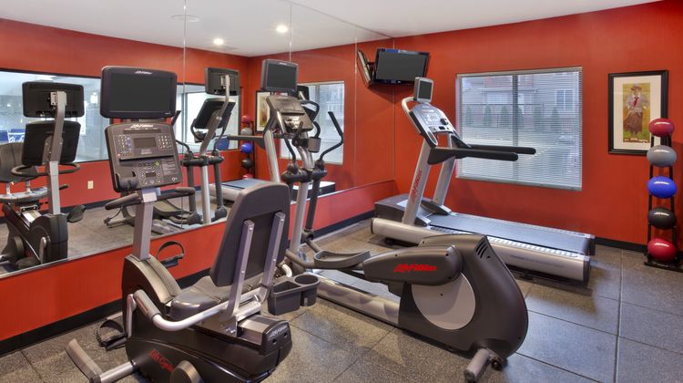 Holiday Inn Express Hotel & Stes Health Club