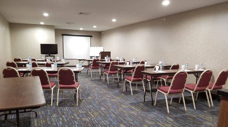 <b>Holiday Inn Express Meeting</b>. Images powered by <a href="https://www.leonardoworldwide.com/" title="Leonardo Worldwide" target="_blank">Leonardo</a>.