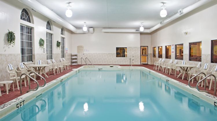 Holiday Inn Express Pool