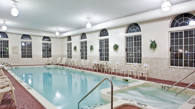Holiday Inn Express Pool