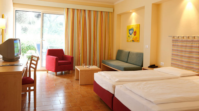 <b>Robinson Club Apulia Room</b>. Images powered by <a href="https://www.leonardoworldwide.com/" title="Leonardo Worldwide" target="_blank">Leonardo</a>.